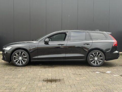 Volvo V60 2.0 T8 Plug-in hybrid AWD Plus Dark