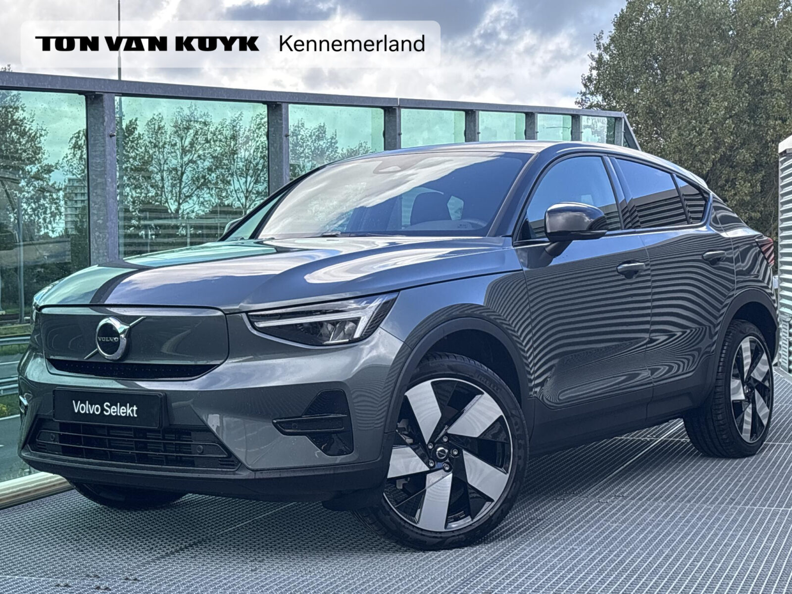 Volvo EC40 - Foto 1