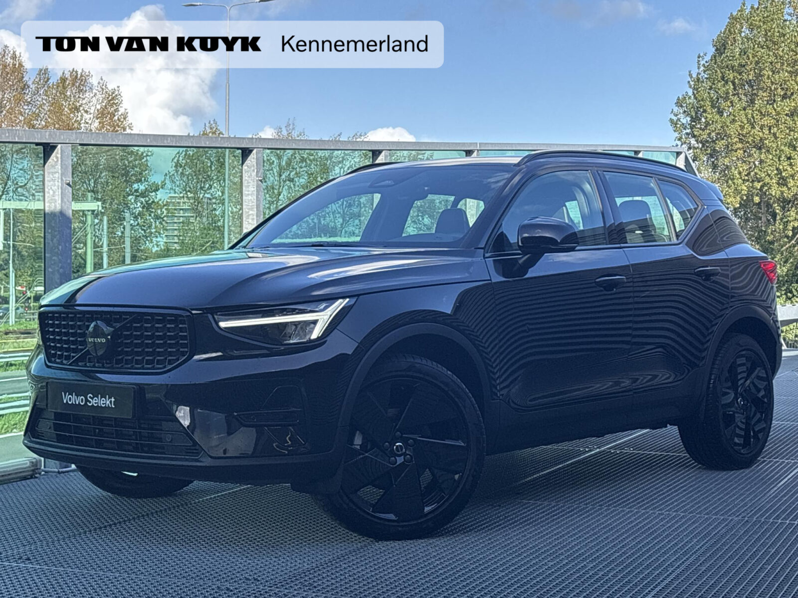 Volvo XC40 - Foto 1