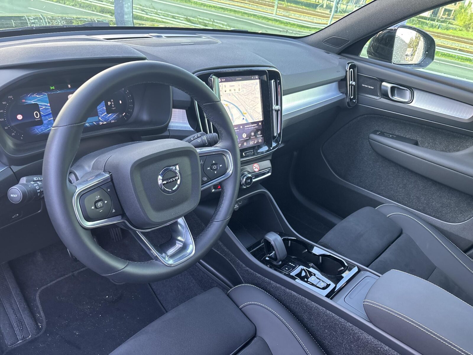 Volvo XC40 - Foto 15