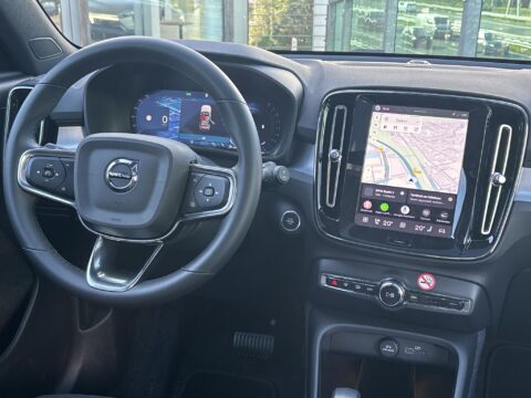 Volvo XC40 2.0 B4 Plus Black Edition