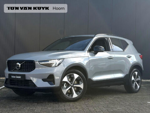 Volvo XC40 2.0 B4 Plus Dark