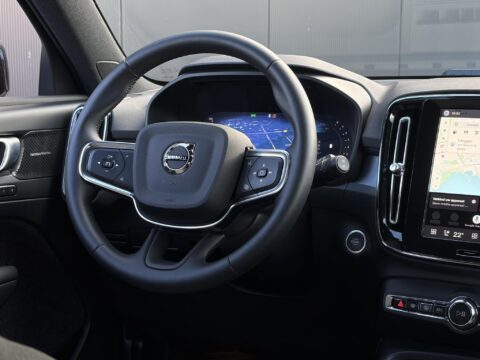 Volvo XC40 2.0 B4 Plus Dark