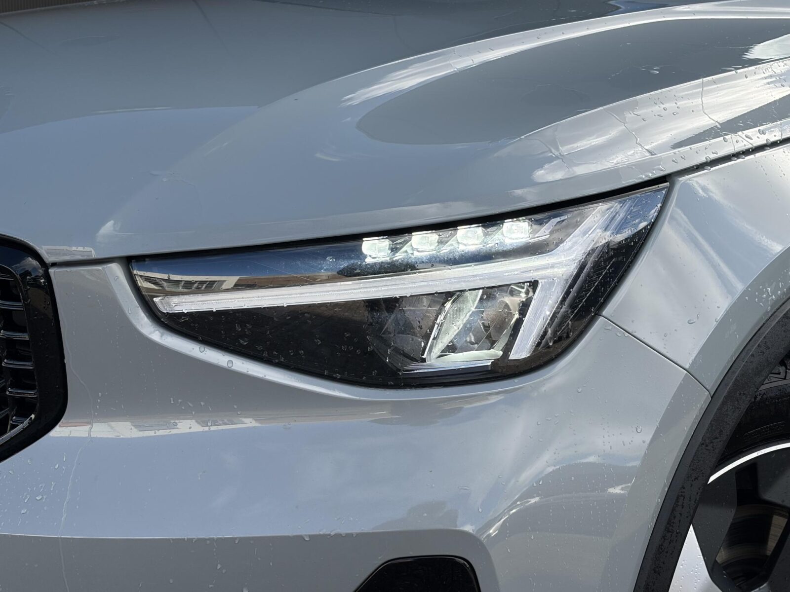 Volvo XC40 - Foto 21