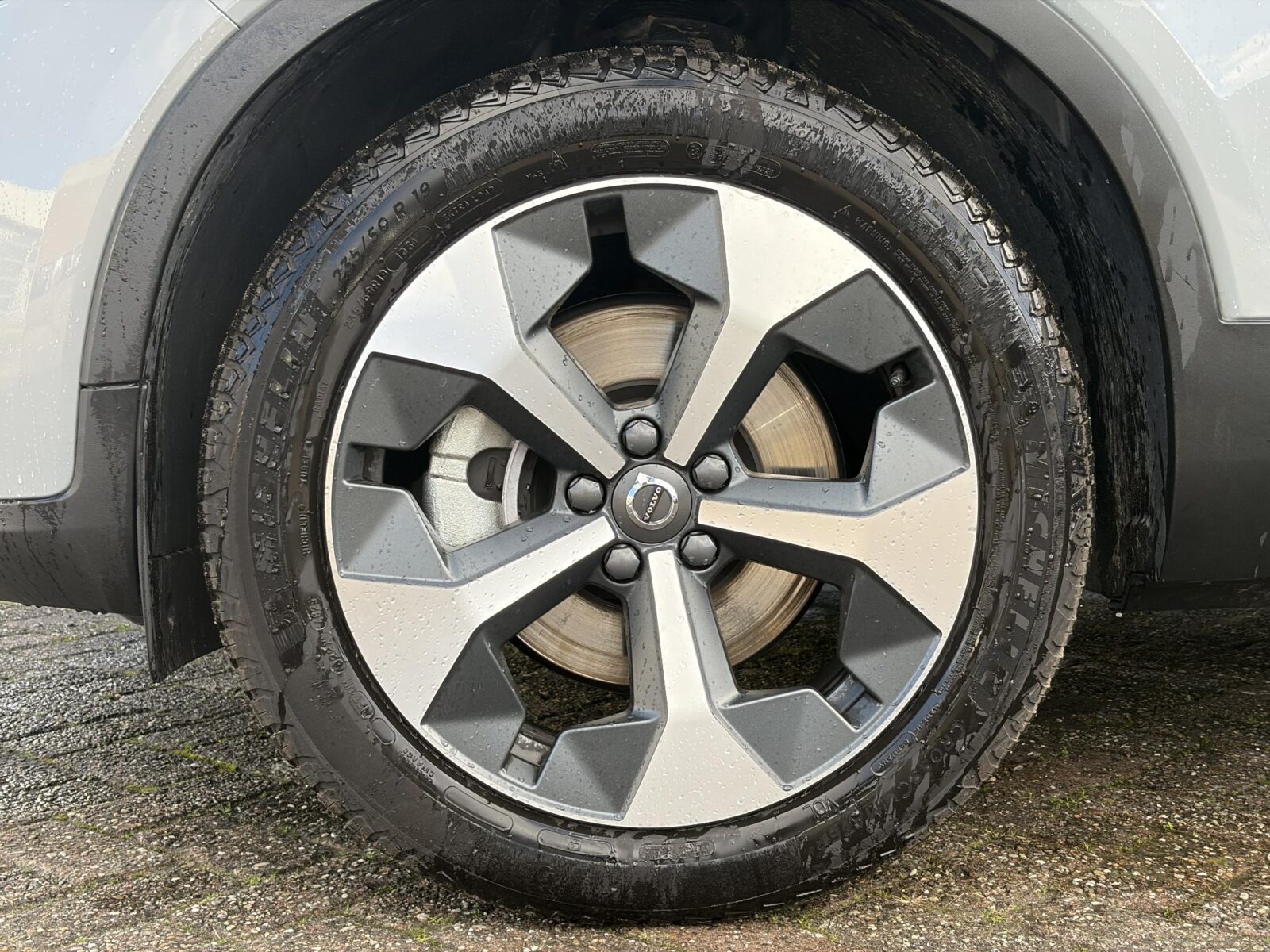 Volvo XC40 - Foto 24