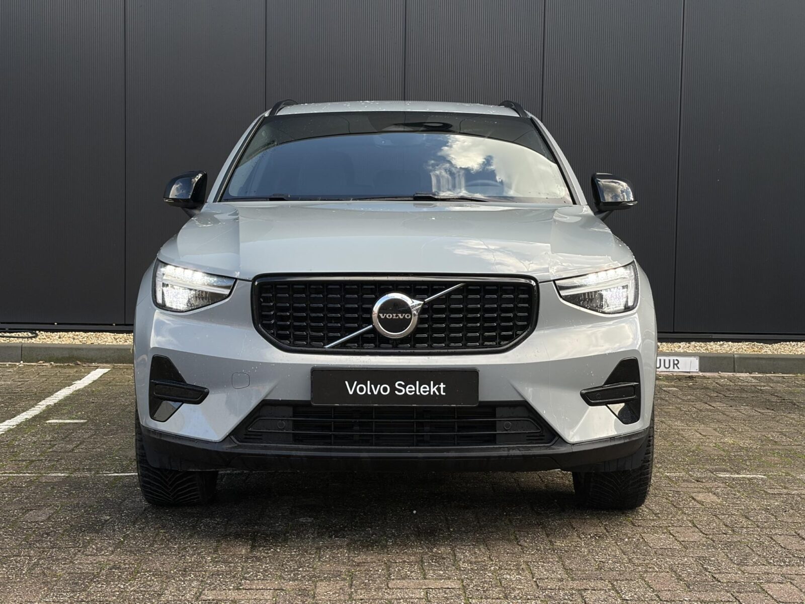 Volvo XC40 - Foto 8