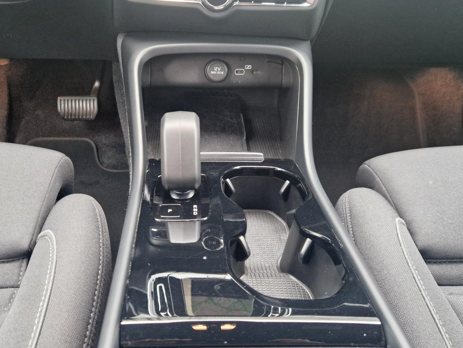 Volvo XC40 - Foto 23