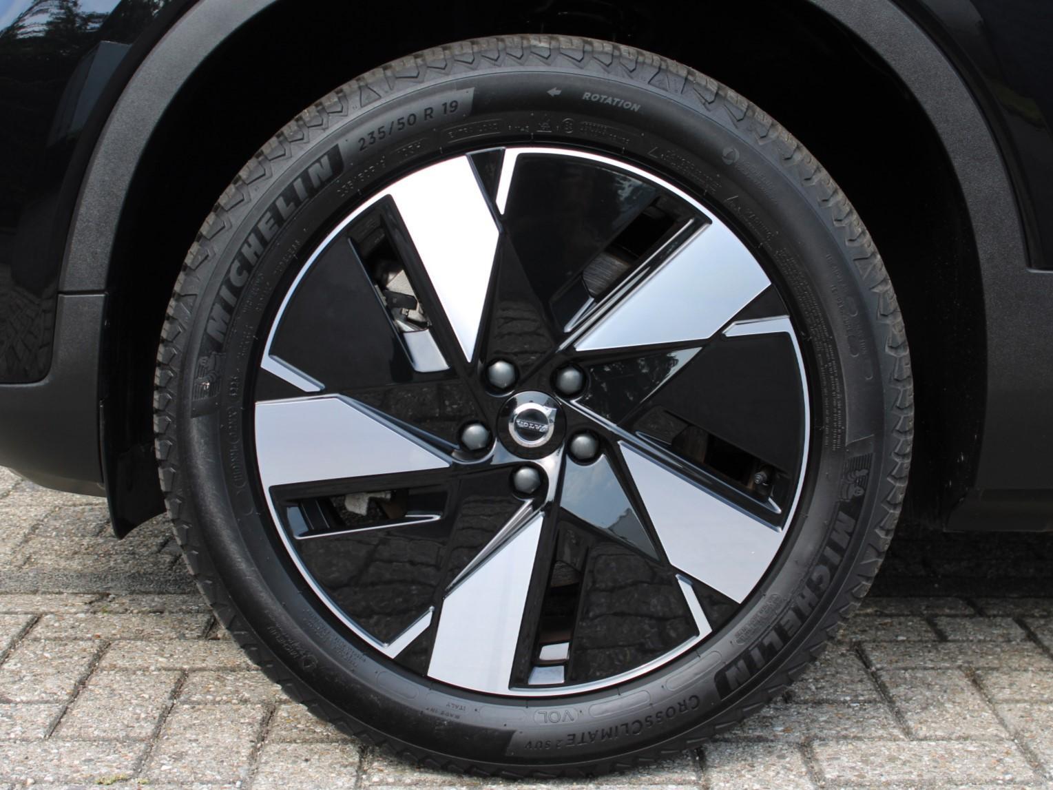 Volvo XC40 - Foto 8