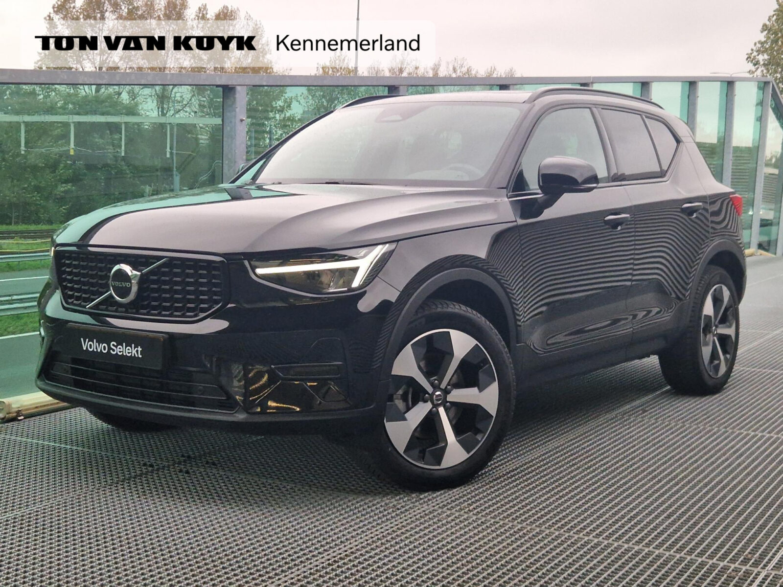 Volvo XC40 - Foto 1