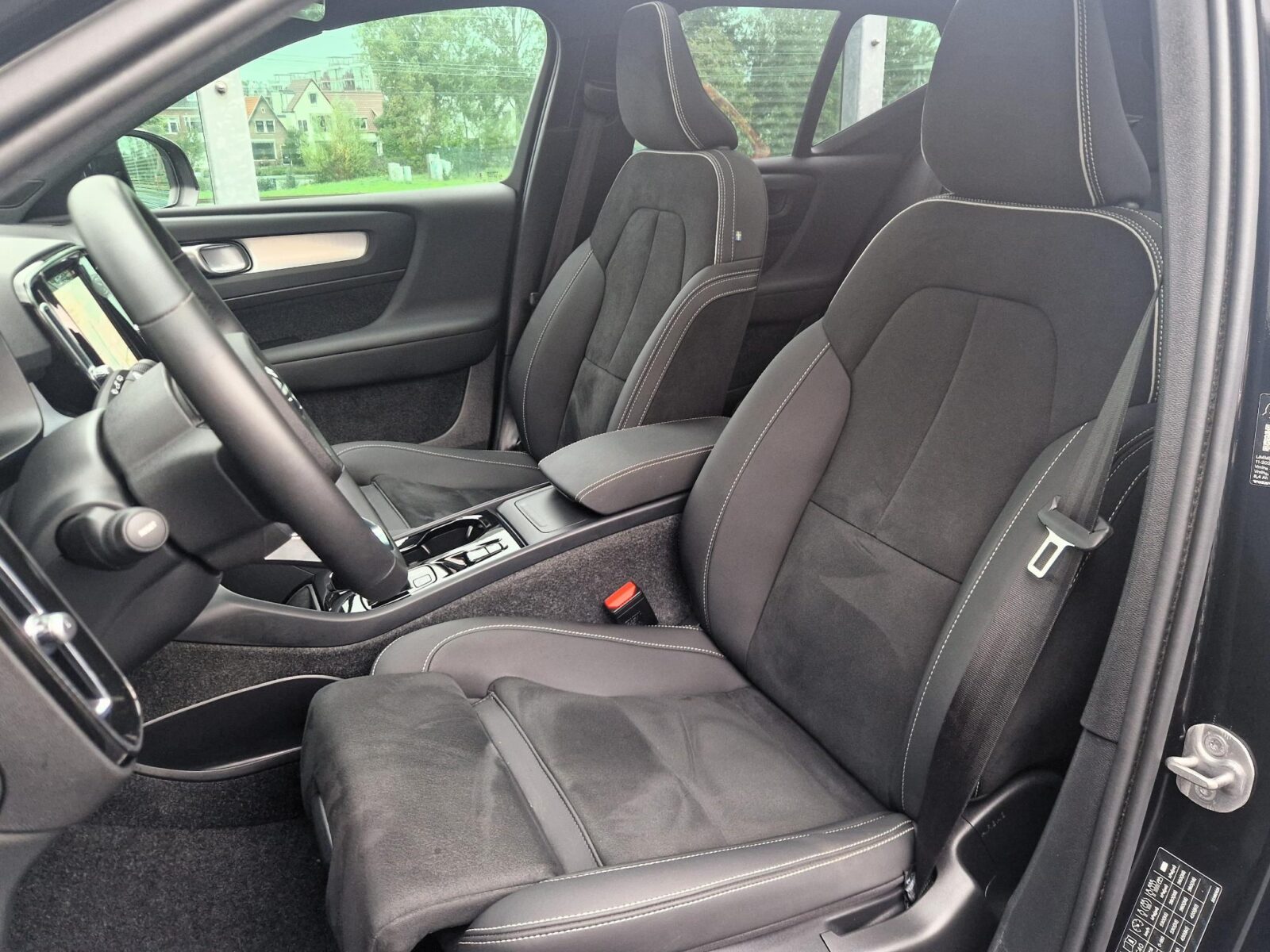 Volvo XC40 - Foto 10