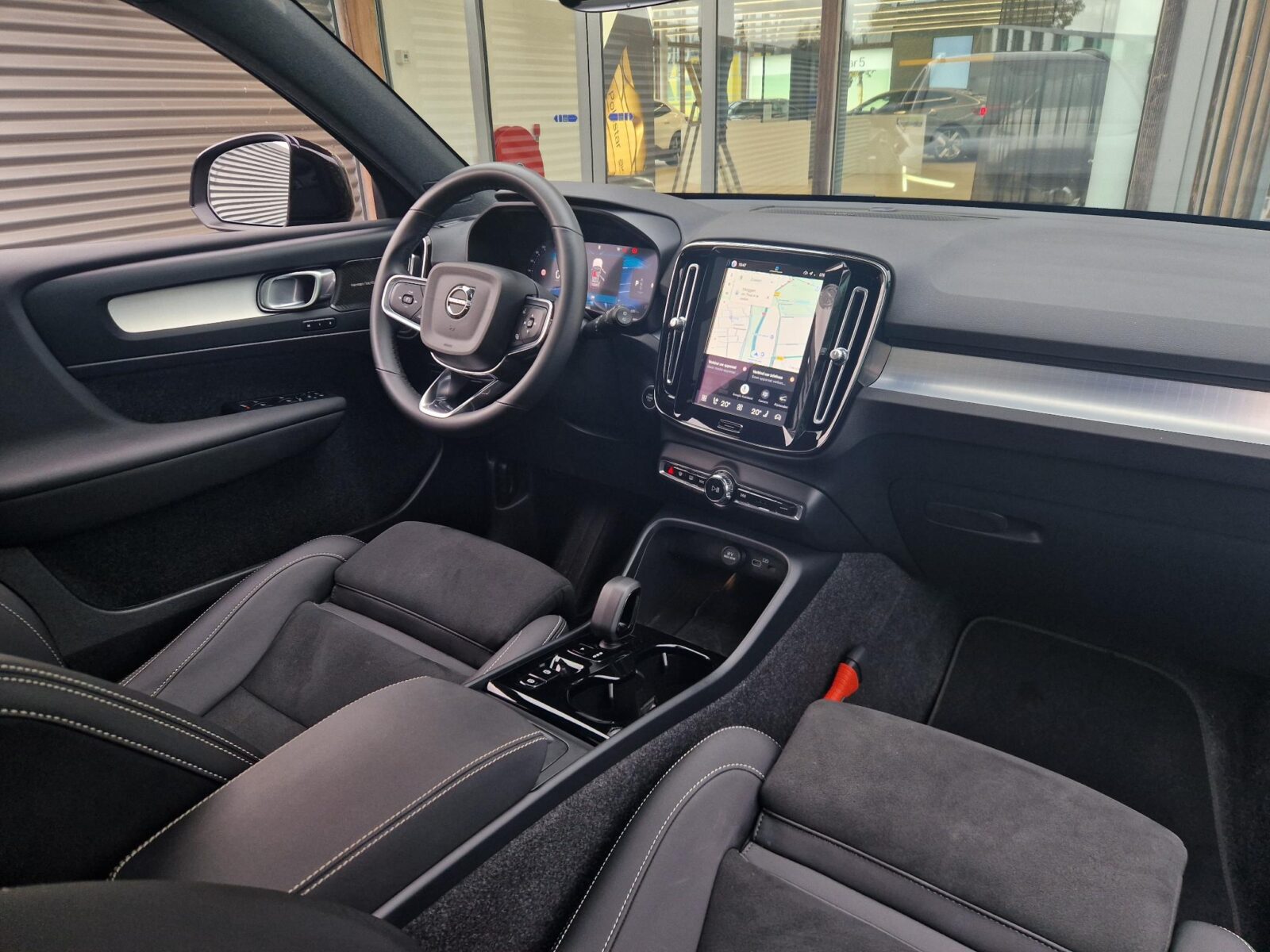 Volvo XC40 - Foto 2