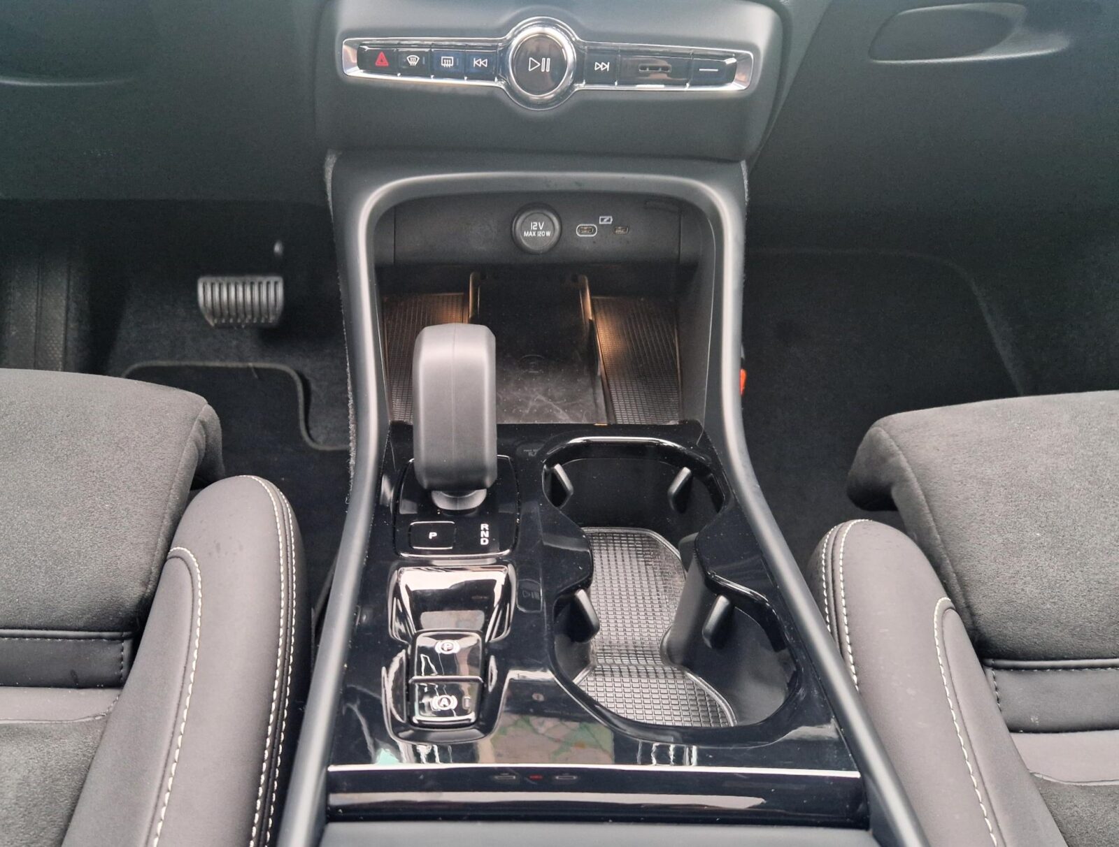 Volvo XC40 - Foto 20