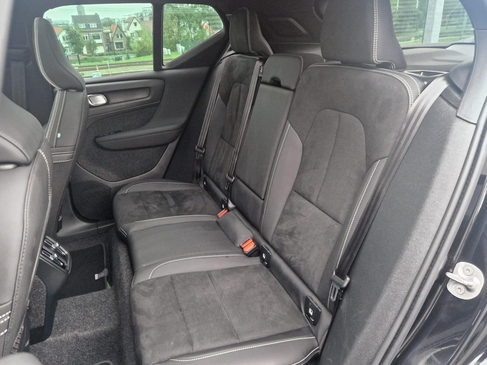 Volvo XC40 - Foto 21