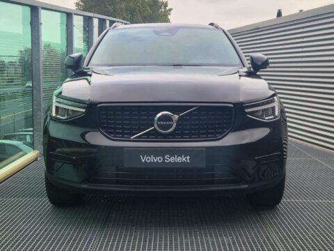 Volvo XC40 2.0 B4 Plus Dark