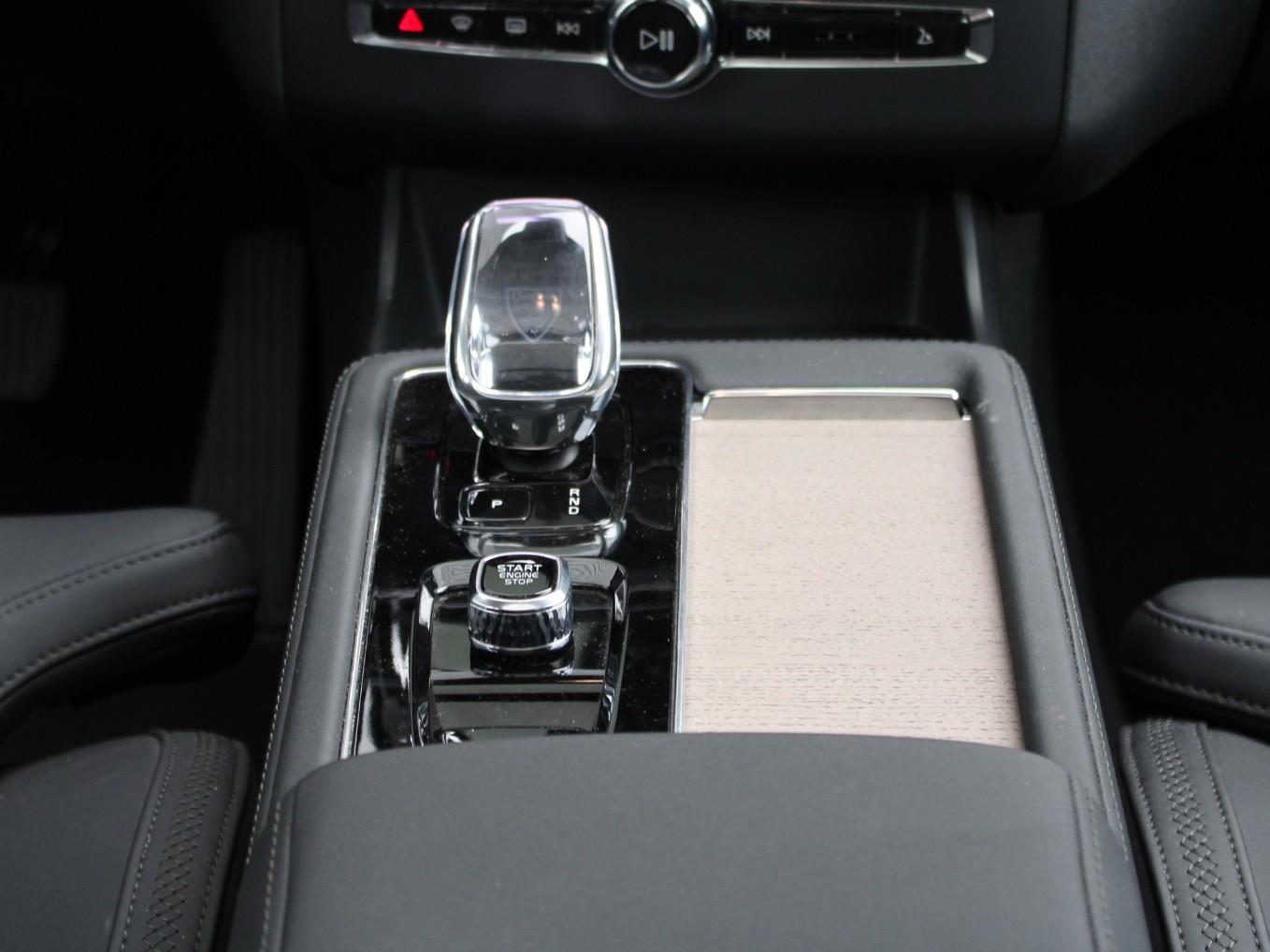 Volvo XC90 - Foto 19