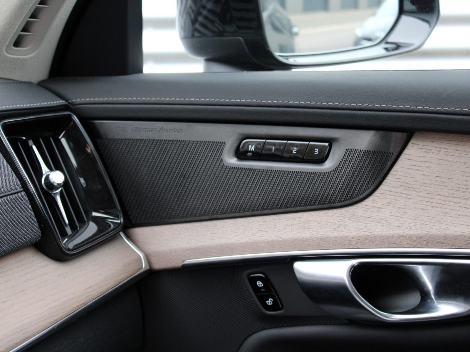 Volvo XC90 - Foto 23