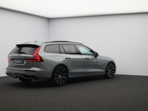 Volvo V60 2.0 T8 Plug-in hybrid AWD Plus Dark