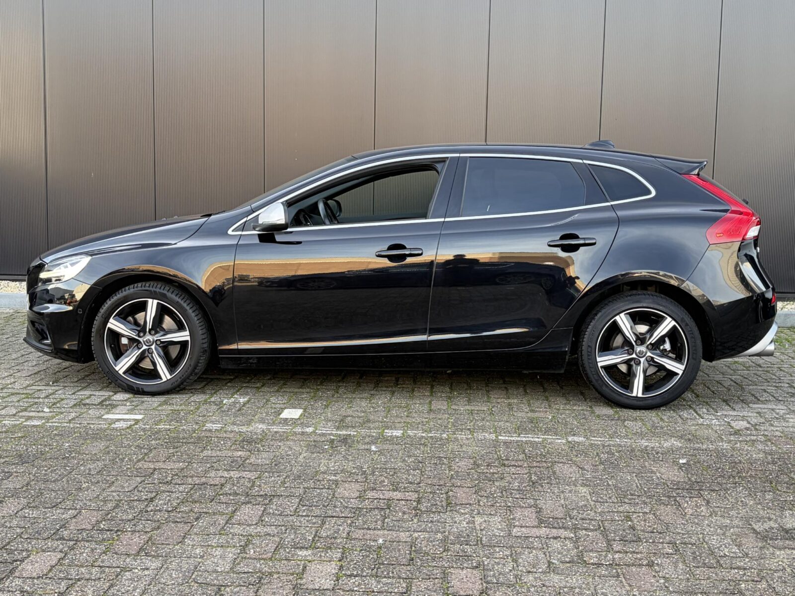 Volvo V40 - Foto 17