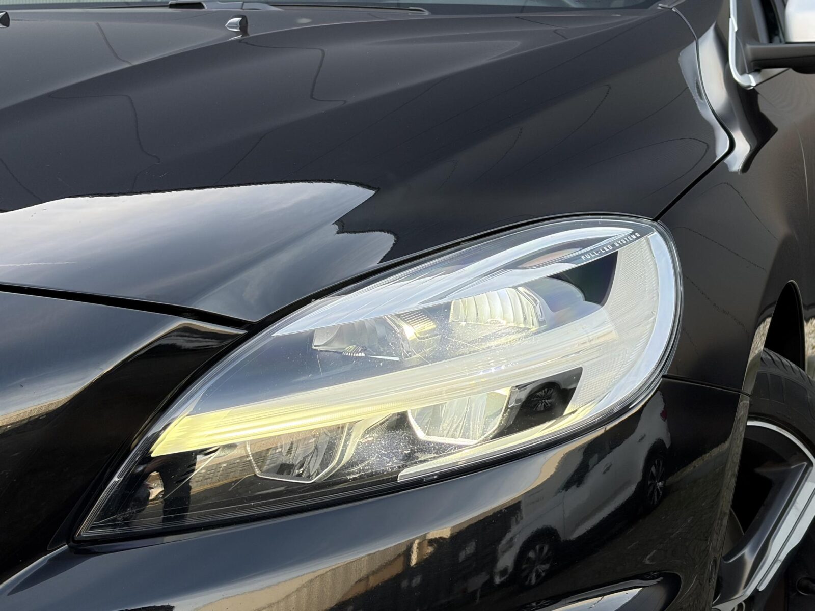 Volvo V40 - Foto 4