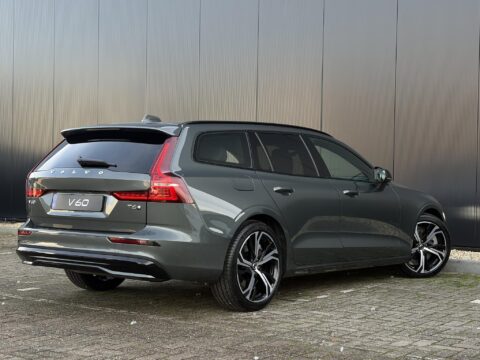 Volvo V60 2.0 T6 Plug-in hybrid AWD Plus Dark