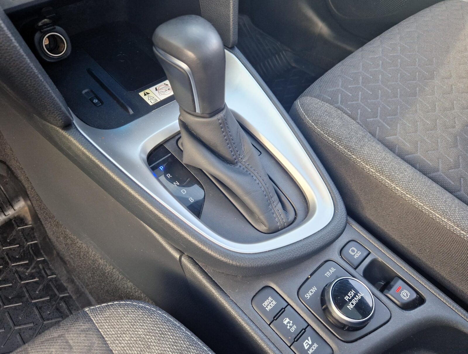 Toyota Yaris Cross - Foto 14