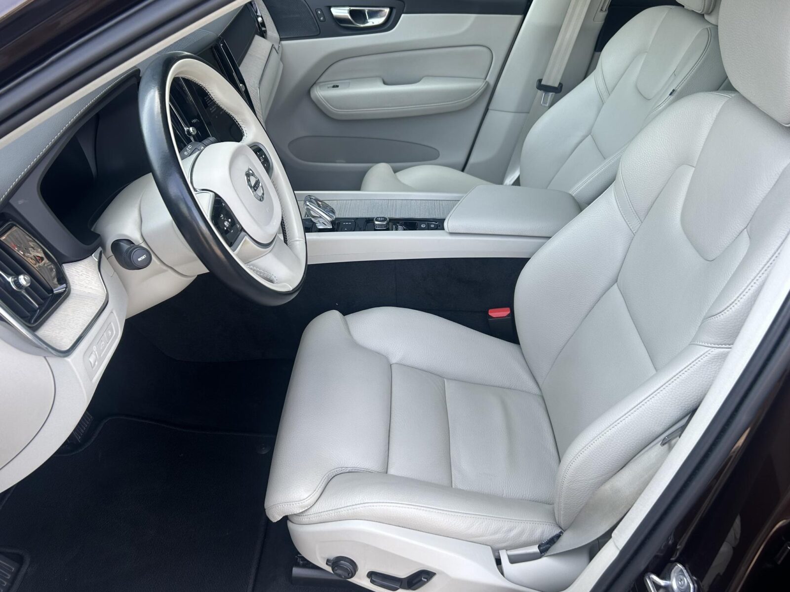 Volvo XC60 - Foto 8