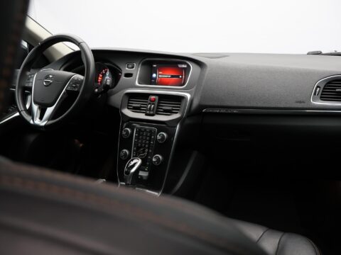 Volvo V40 Cross Country T3 Automaat Polar+ Luxury