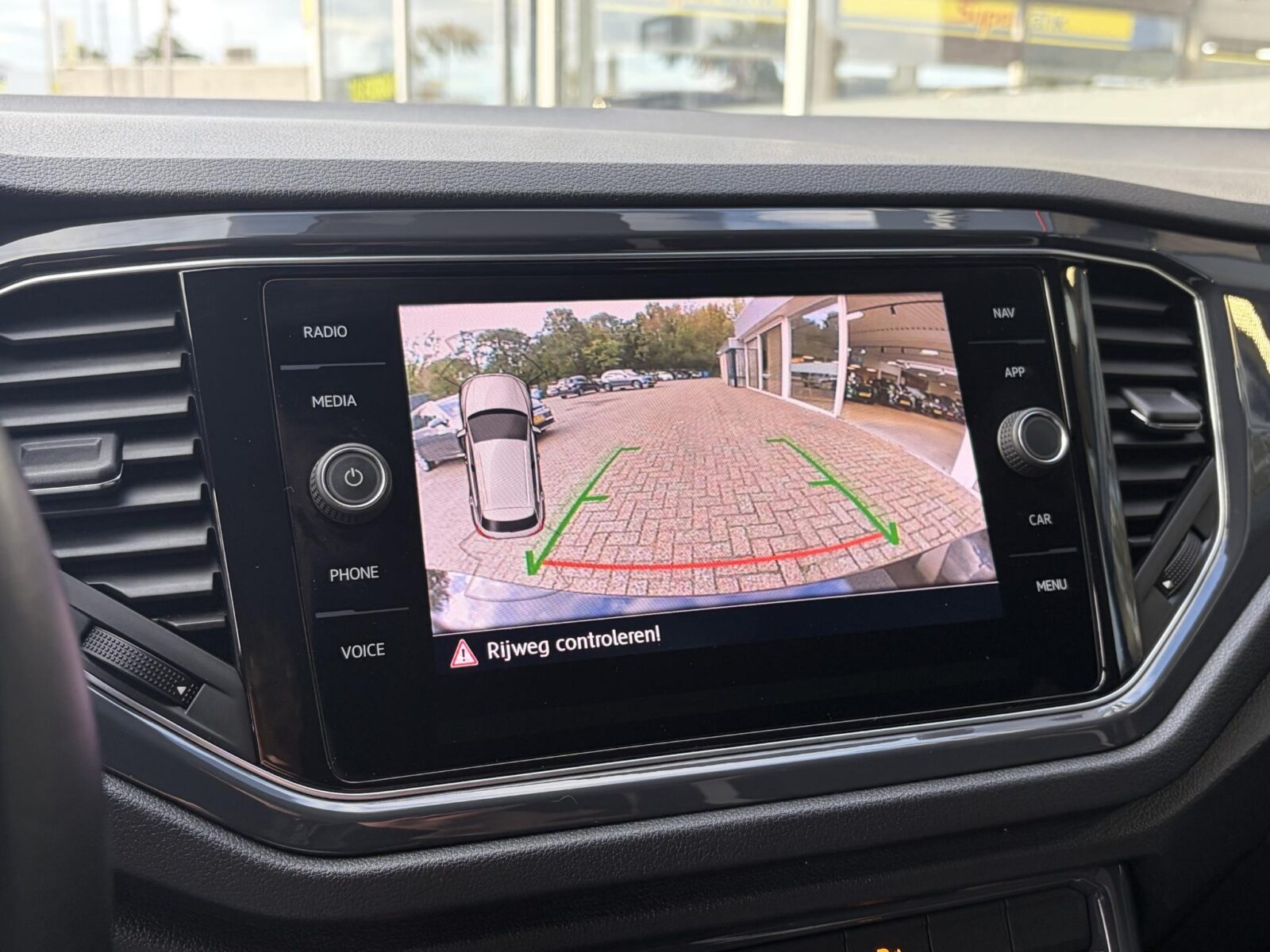 Volkswagen T-Roc - Foto 26