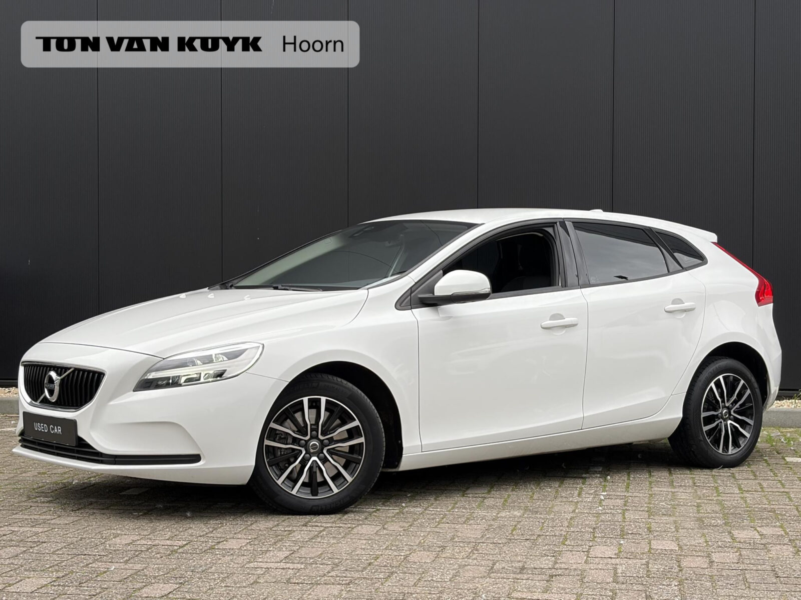 Volvo V40 - Foto 1