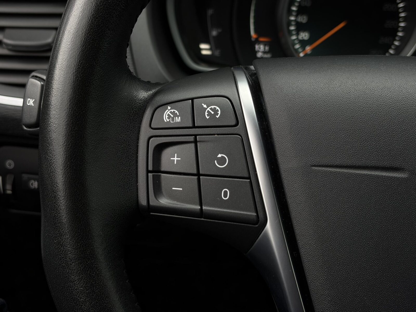 Volvo V40 - Foto 13