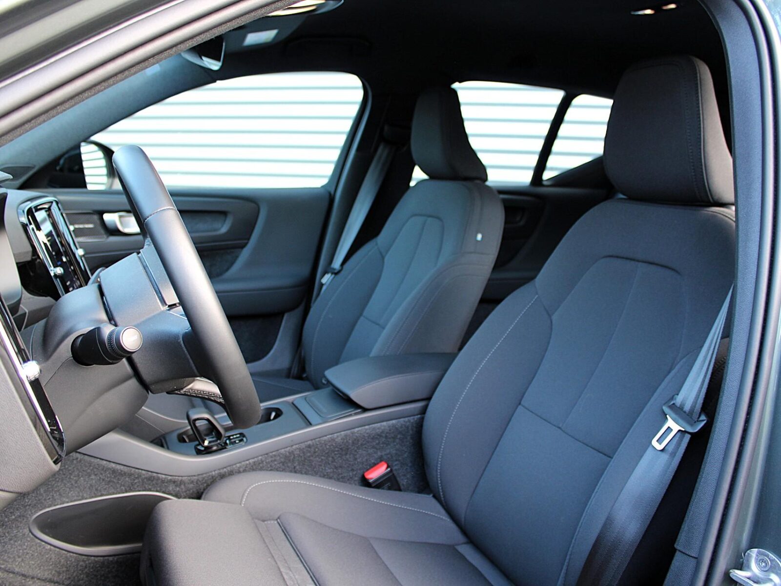 Volvo EX40 - Foto 13