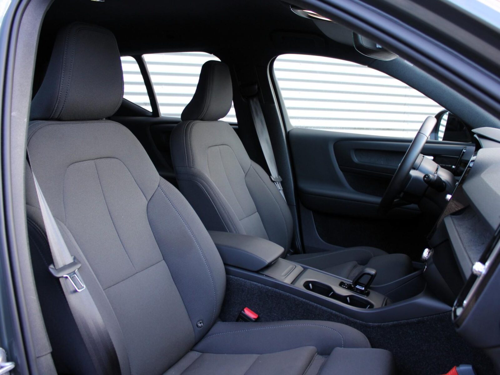 Volvo EX40 - Foto 16