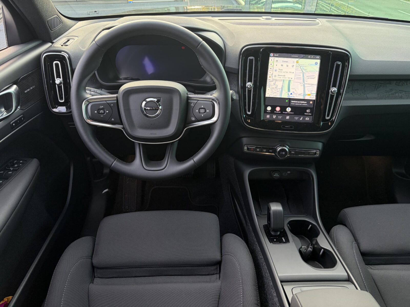 Volvo EX40 - Foto 16