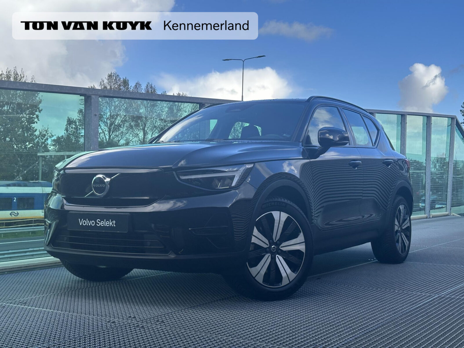 Volvo XC40 Recharge Core - Volvo Ton van Kuyk