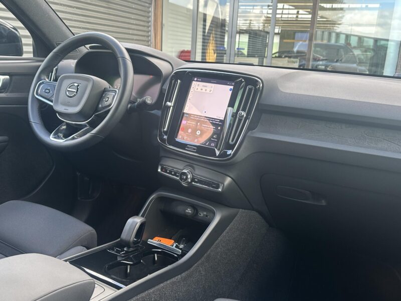Volvo XC40 - Foto 2