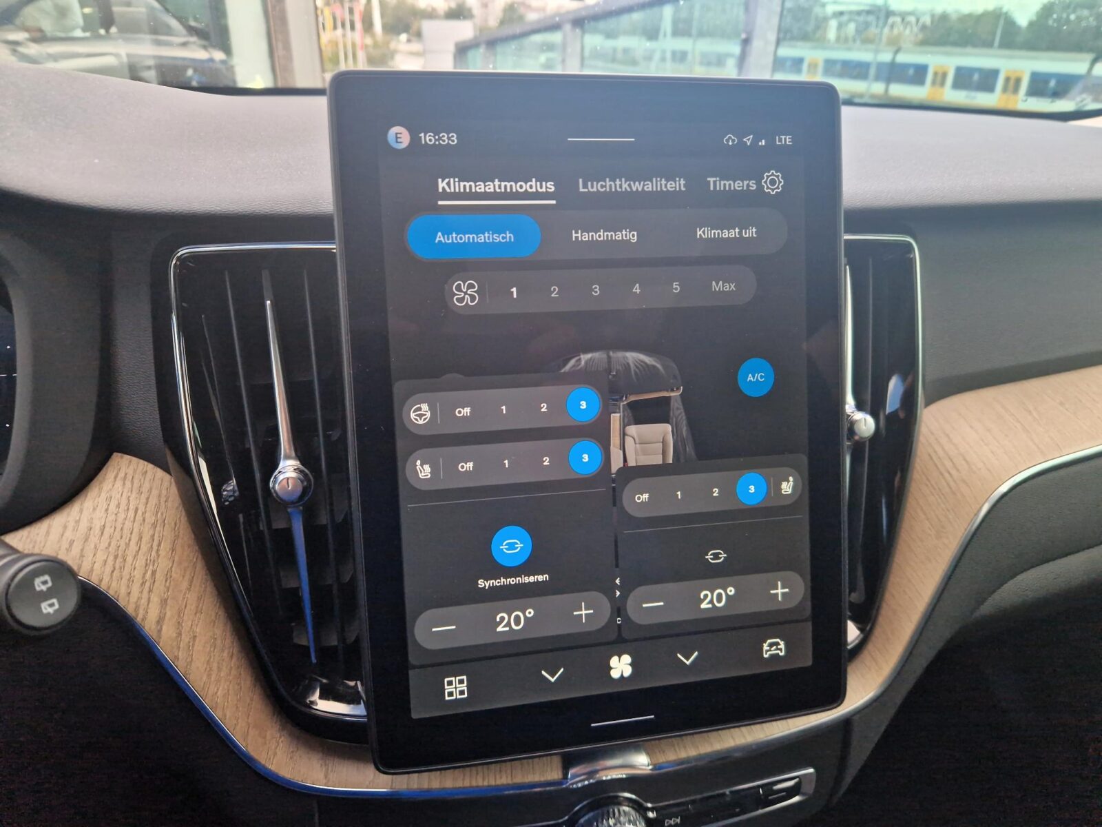 Volvo XC60 - Foto 21