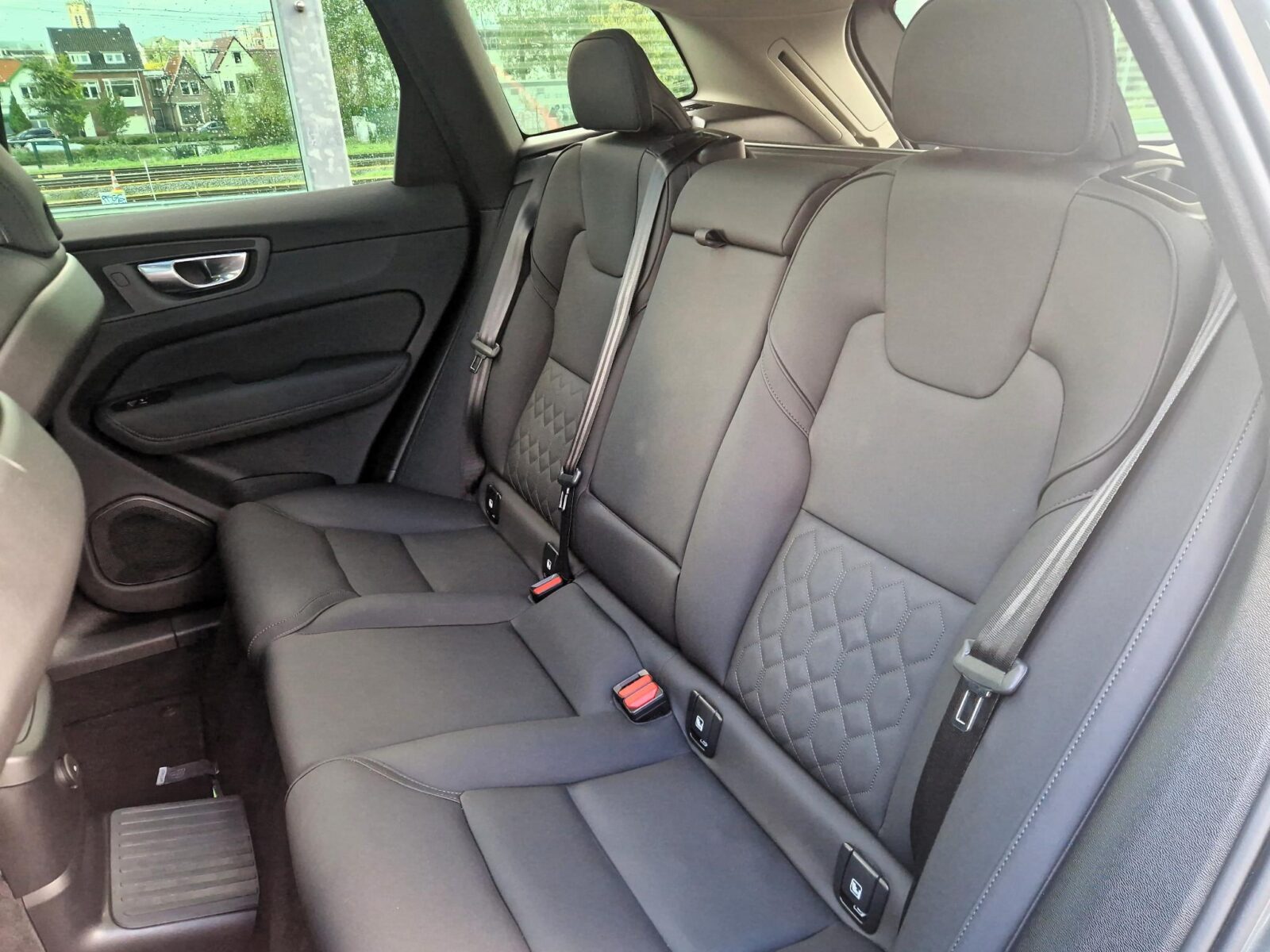 Volvo XC60 - Foto 24