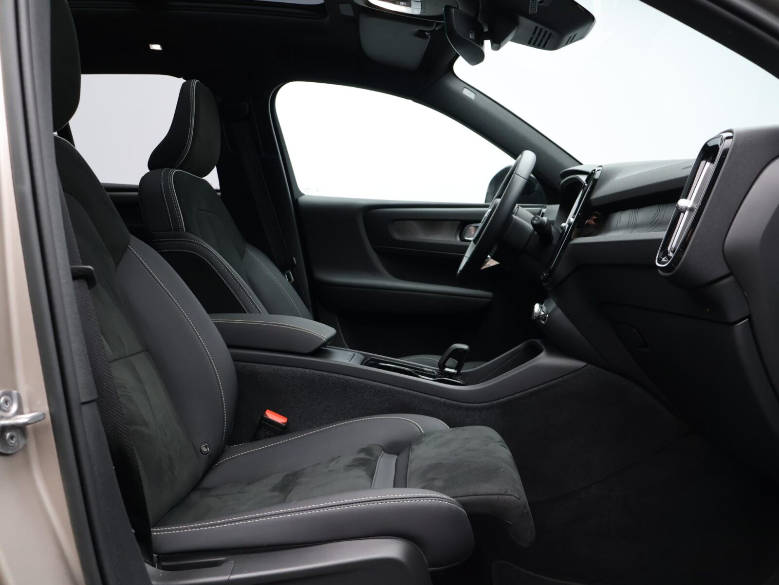 Volvo XC40 - Foto 10