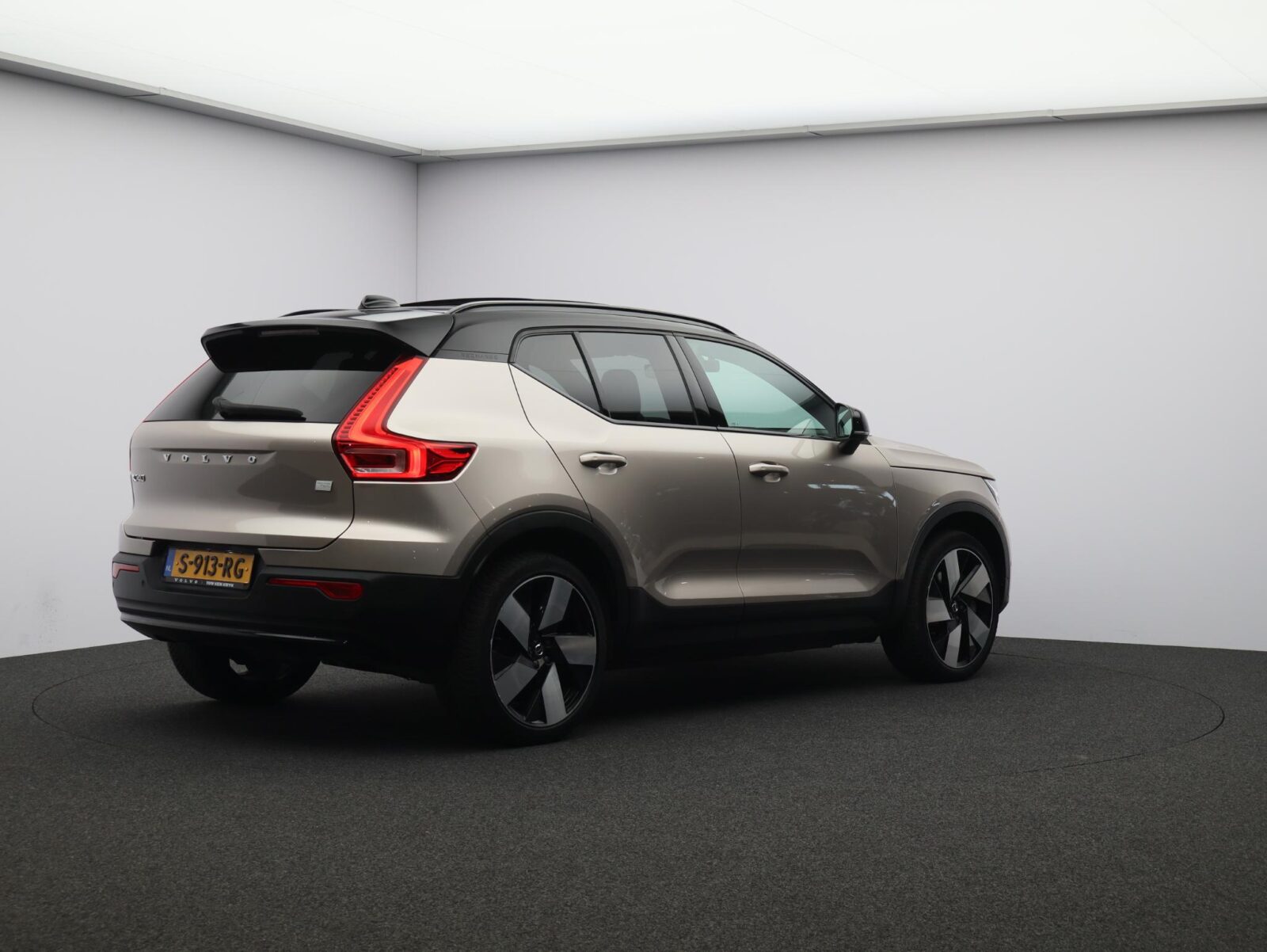 Volvo XC40 - Foto 2