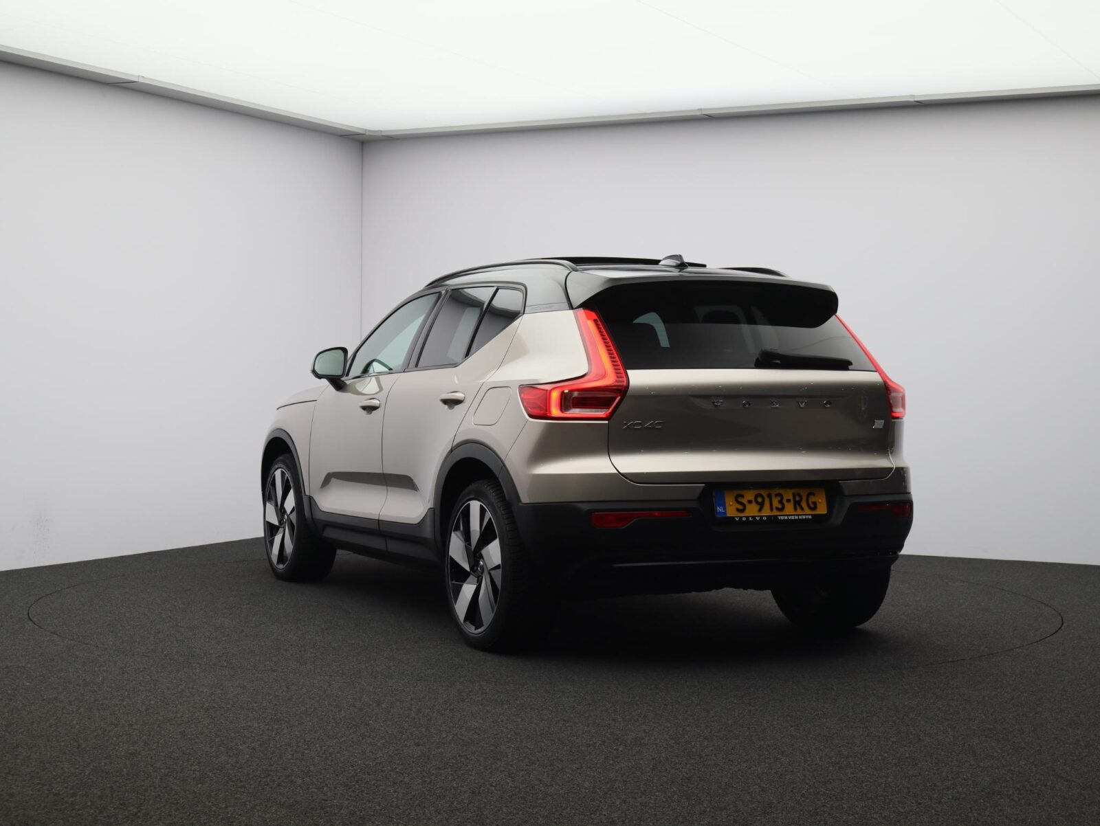 Volvo XC40 - Foto 25