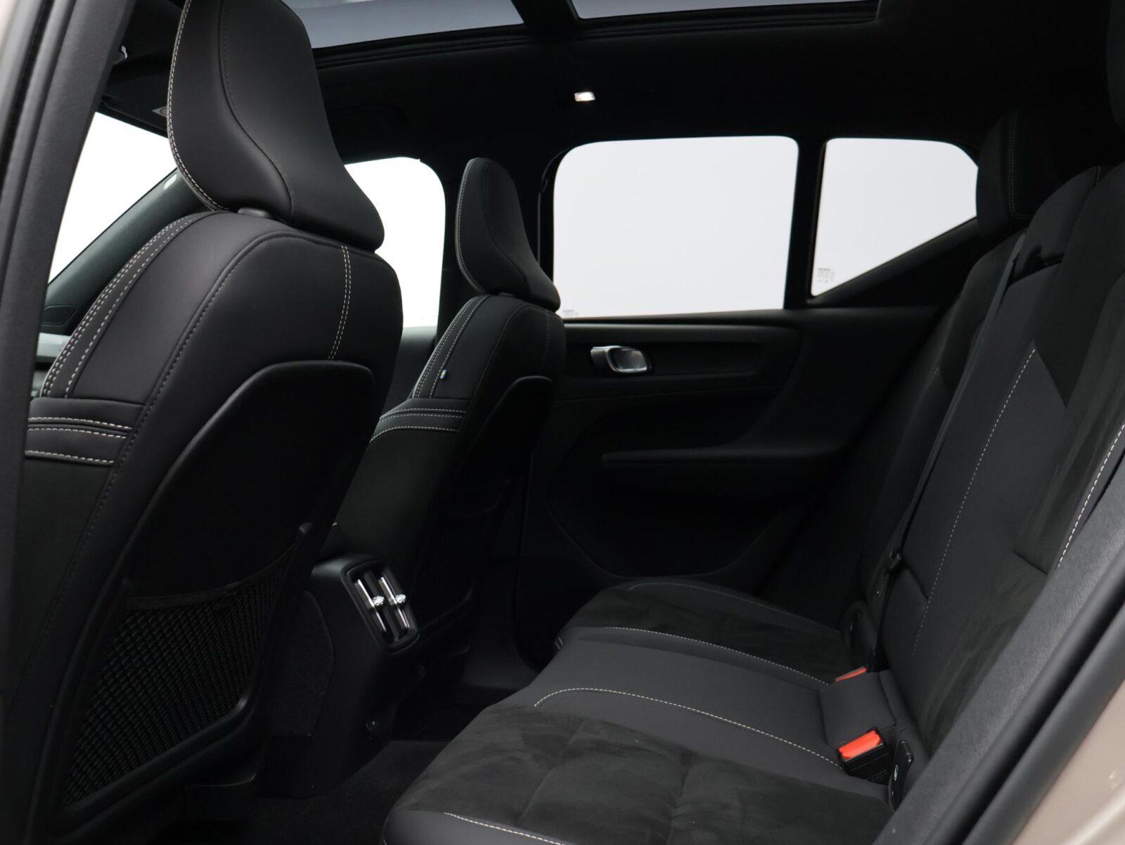 Volvo XC40 - Foto 7
