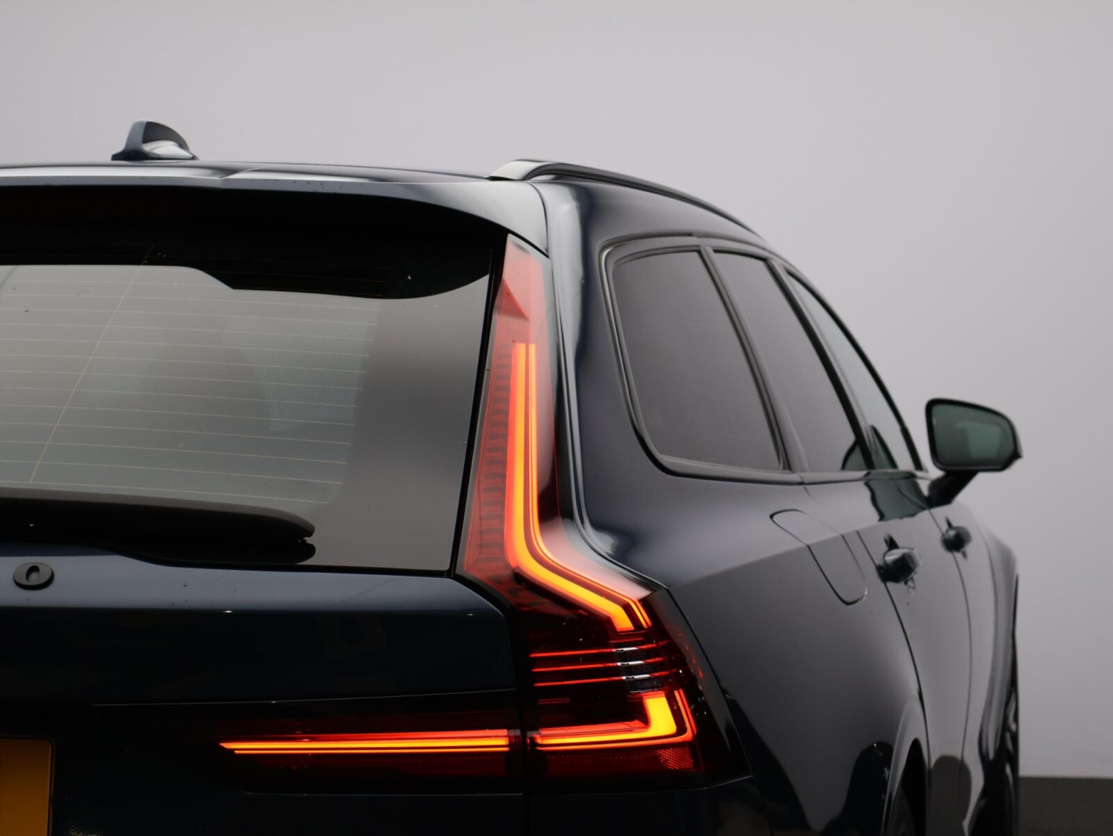 Volvo V90 - Foto 13