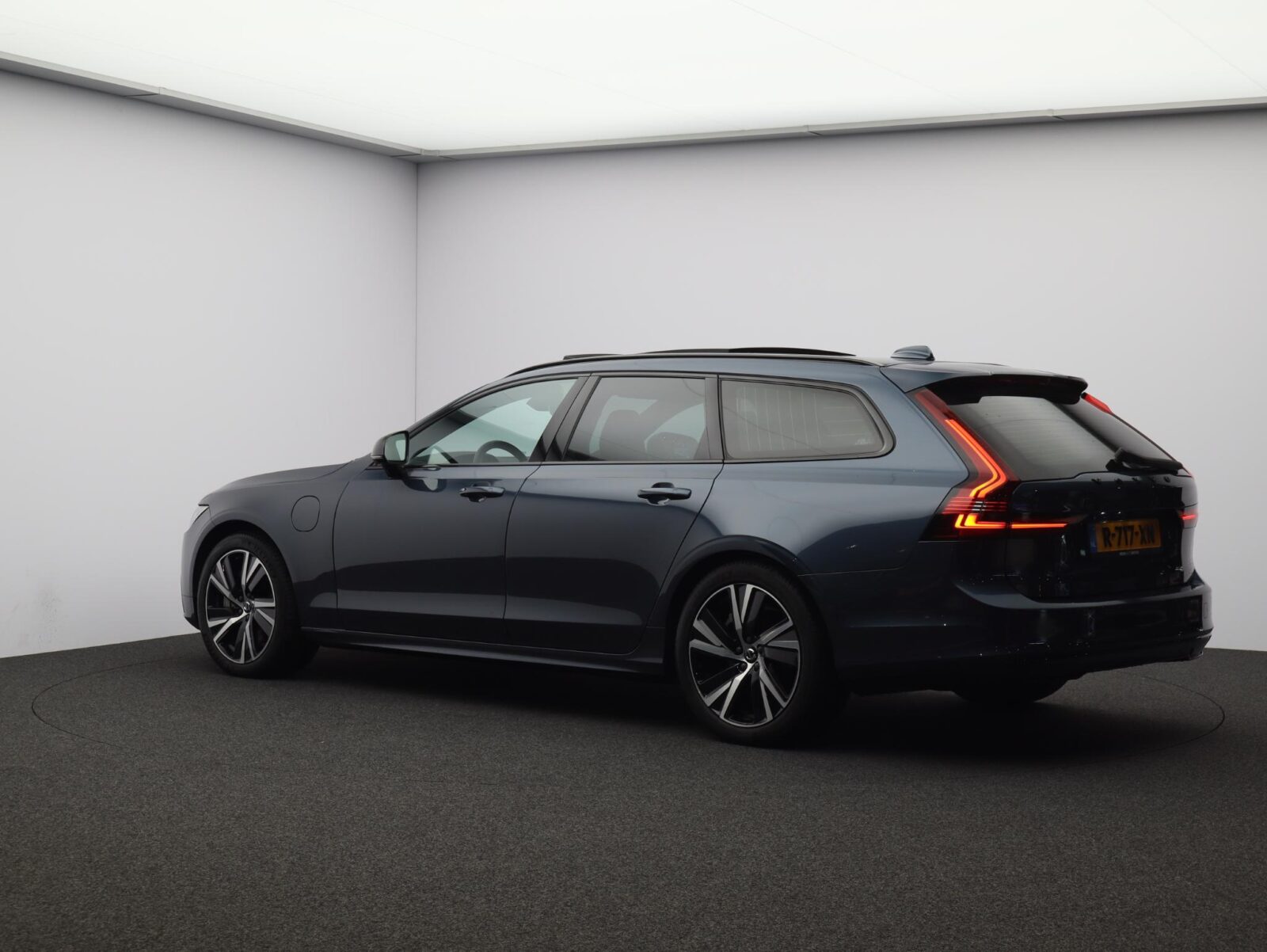 Volvo V90 - Foto 27