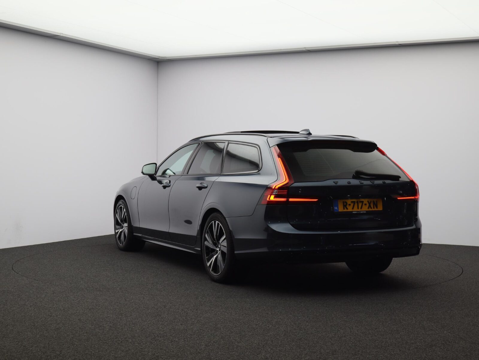 Volvo V90 - Foto 28