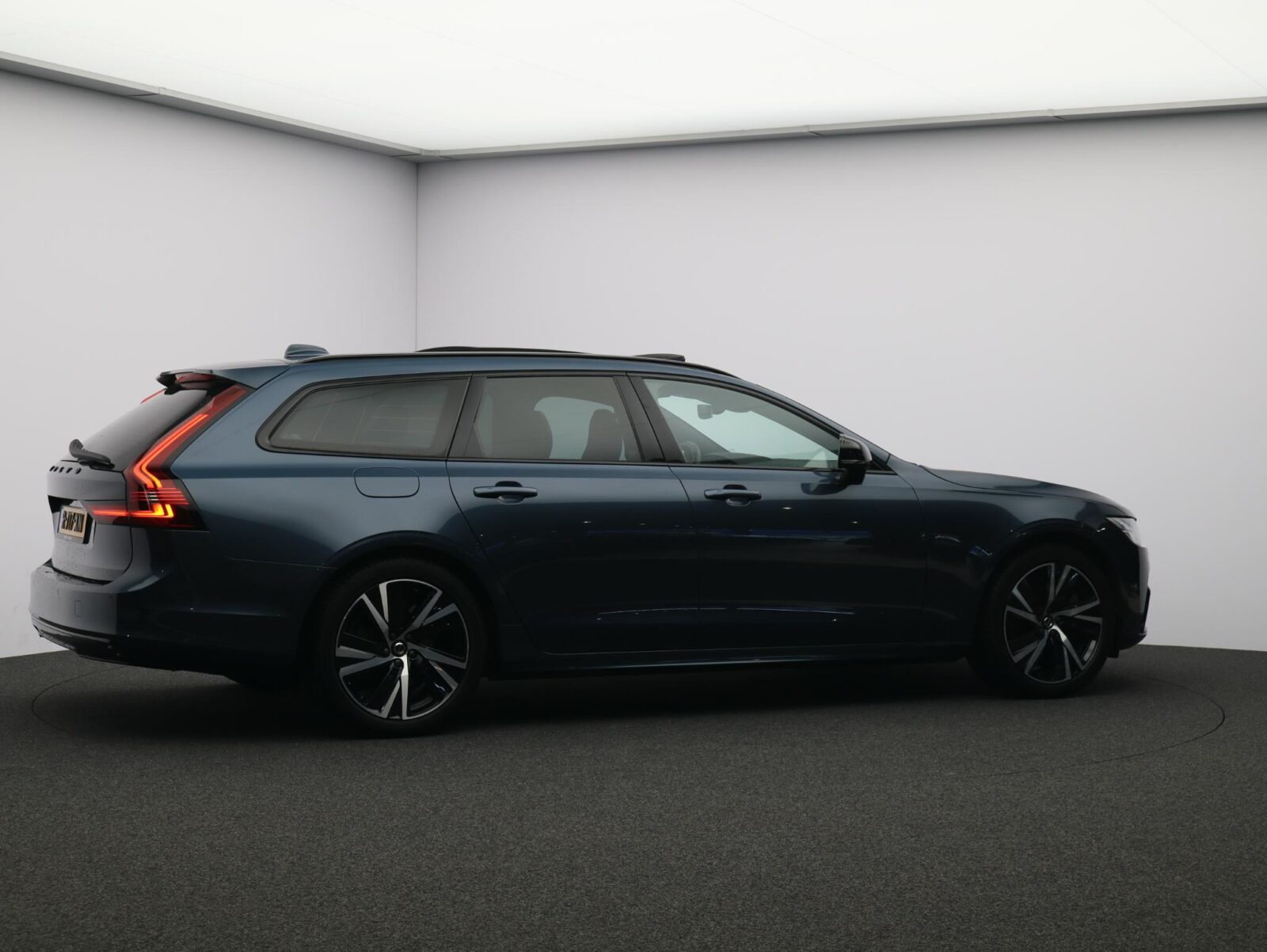 Volvo V90 - Foto 31