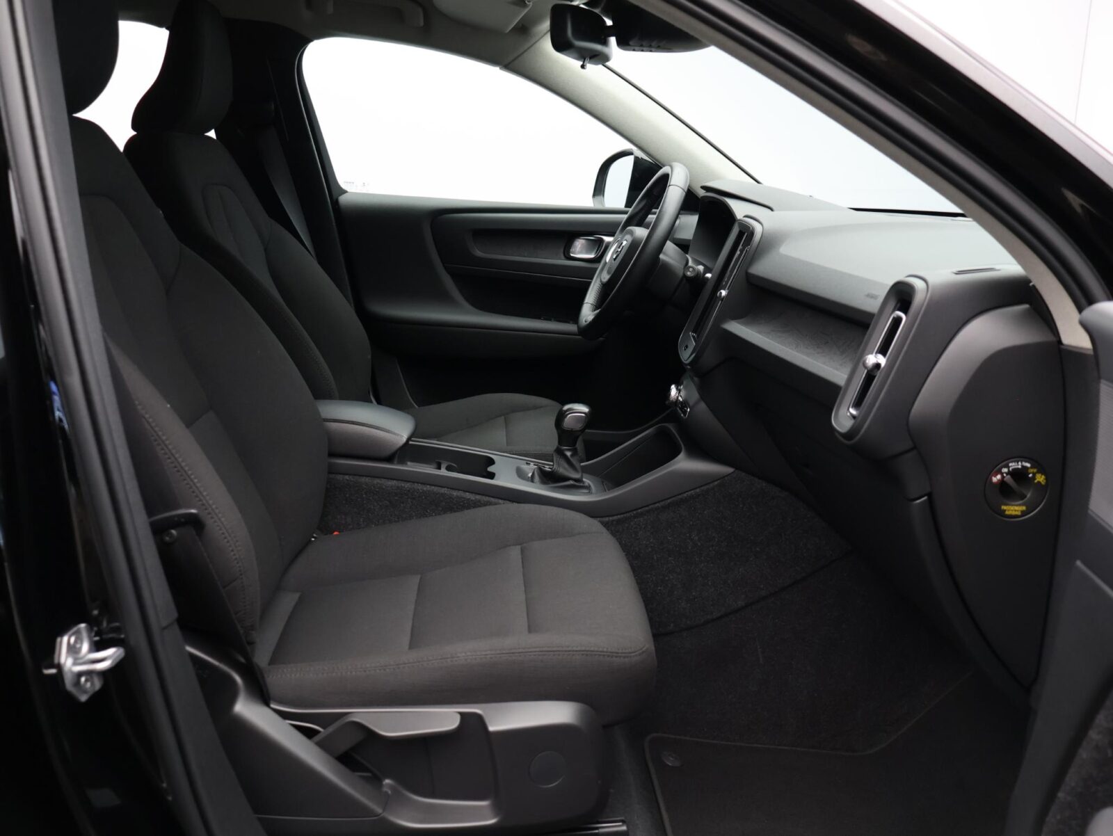 Volvo XC40 - Foto 8
