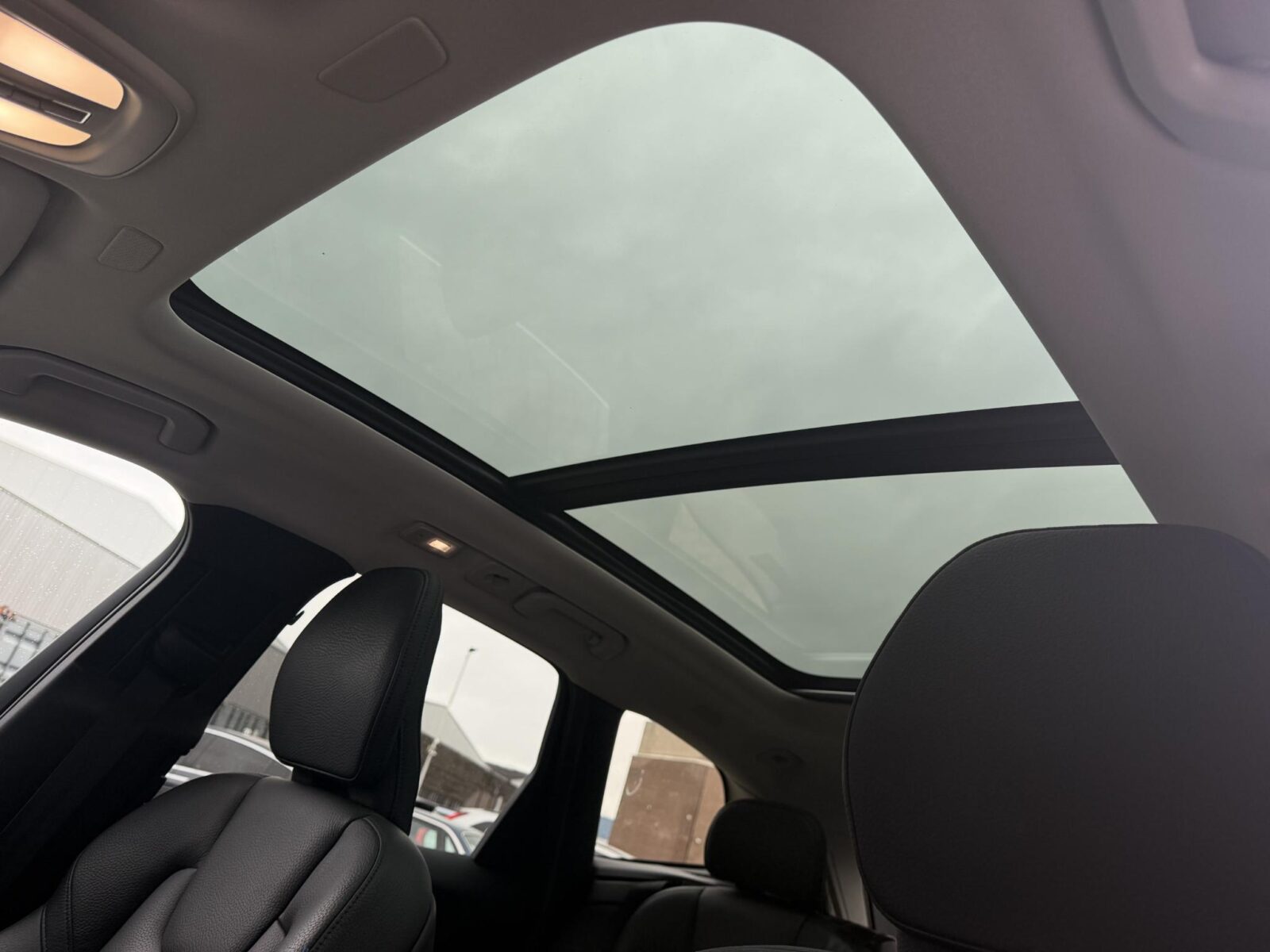 Volvo XC60 - Foto 8