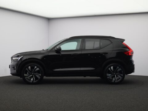 Volvo XC40 2.0 B4 Plus Dark