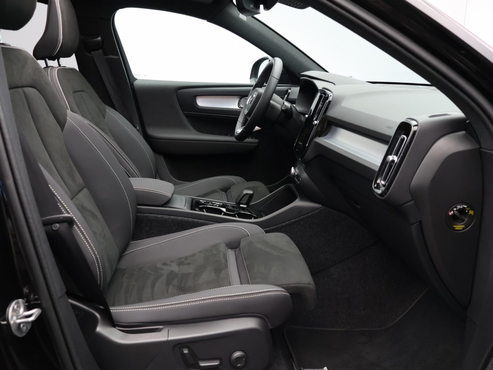 Volvo XC40 - Foto 8