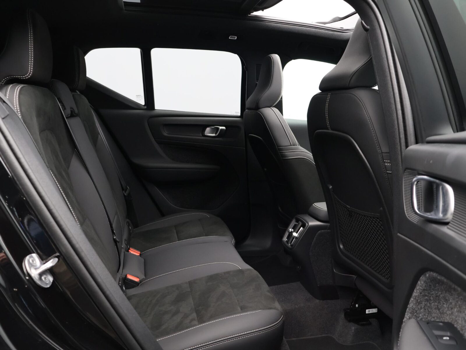 Volvo XC40 - Foto 9
